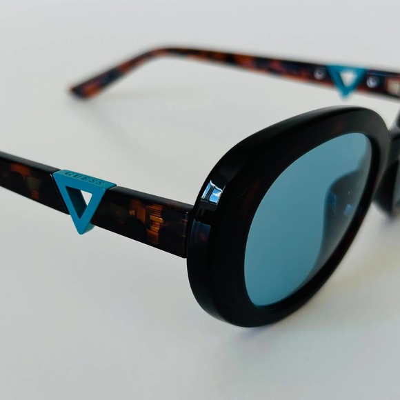 GUESS Sunglasses GU7632 - Picture 4 of 7